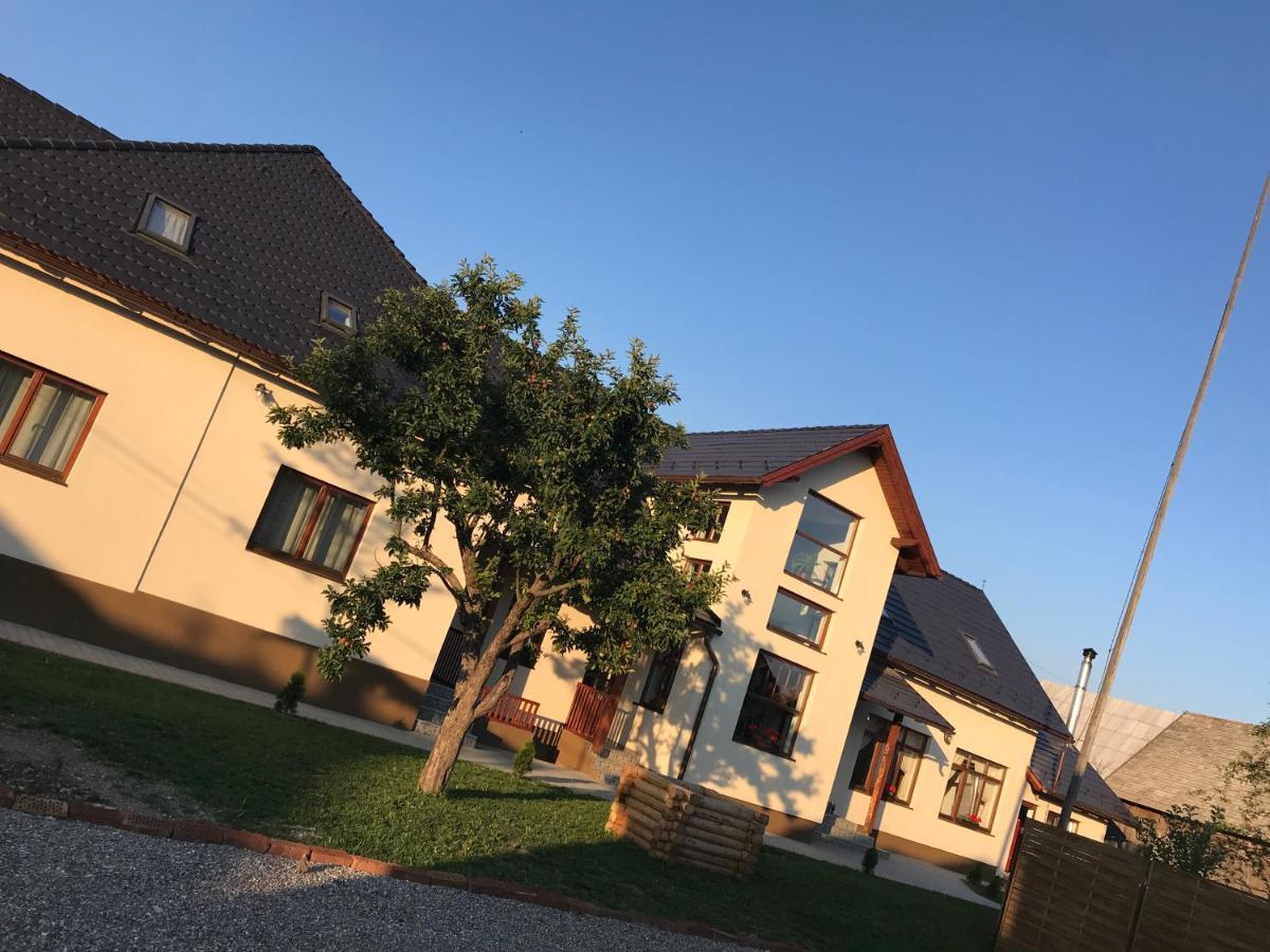 Racul Famives Vendeghaz B&B 외부 사진