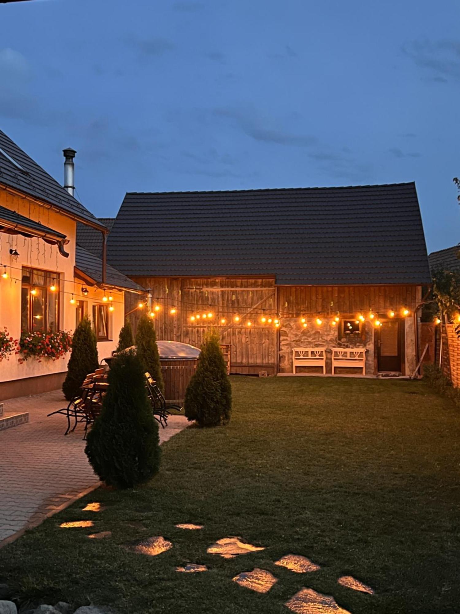 Racul Famives Vendeghaz B&B 외부 사진
