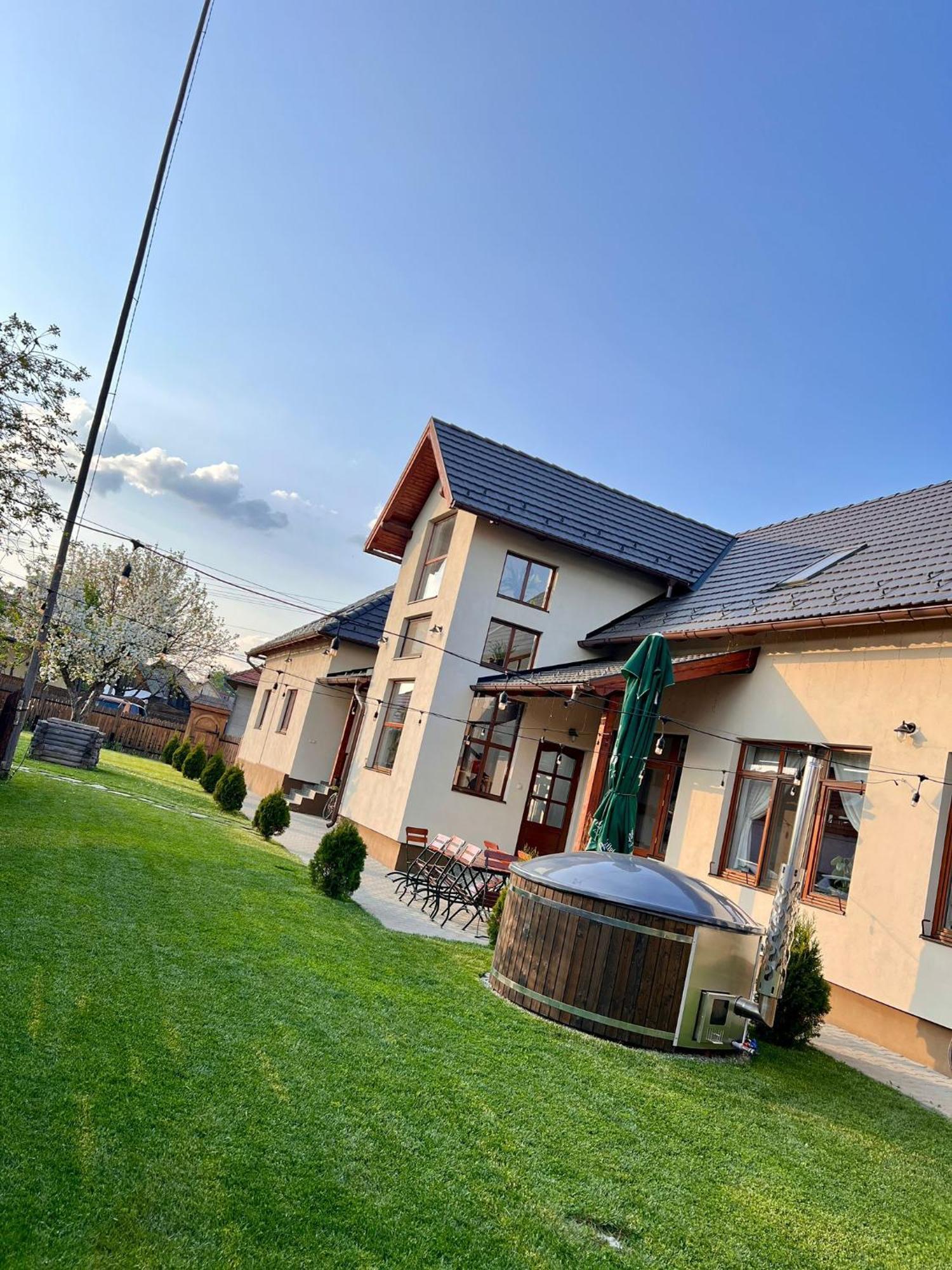 Racul Famives Vendeghaz B&B 외부 사진